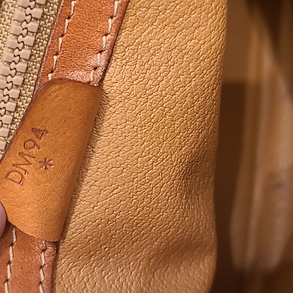 ❌️SOLD❌️Celine Purse - Picture 7 of 7